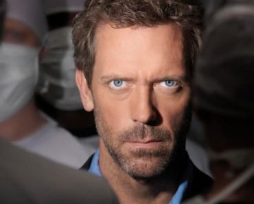 Download House M.D. (Season 1 – 8) Complete {English With Subtitles} 720p Bluray [250MB]