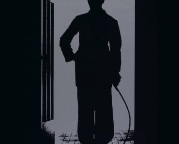 Download Chaplin (1992) {English With Subtitles} Bluray 480p [450MB] || 720p [1.1GB] || 1080p [2.7GB]