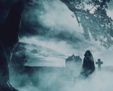 Download The Woman In Black (2012) Dual Audio {Hindi-English} 480p [400MB] || 720p [800MB]