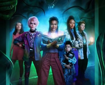 Download NetFlix A Babysitter’s Guide To Monster Hunting (2020) Dual Audio {Hindi-English} 480p [300MB] || 720p [1GB] || 1080p [2GB]