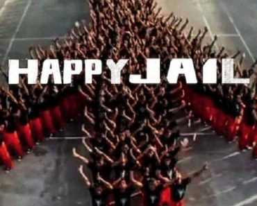 Download Netflix Happy Jail (Season 1) {Hindi Dubbed} 720p WeB-DL HD [200MB]
