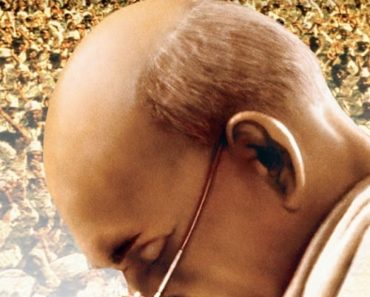 Download Gandhi (1982) Dual Audio {Hindi-English} ESubs BluRay 720p [1.3GB] || 1080p [2.8GB] ||