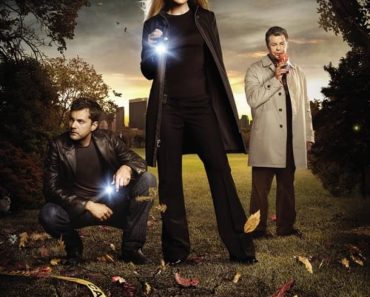 Download Fringe (Season 1 – 5) Complete {English With Subtitles} 720p Bluray [320MB]