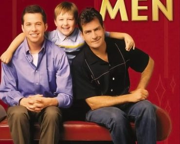 Download Two And A Half Men (Season 1 – 12 ) Complete {English With Subtitles} 720p WeB-HD [180MB]