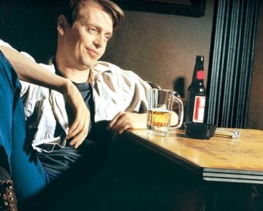 Download Trees Lounge (1996) {English With Subtitles} 480p [350MB] || 720p [700MB]