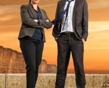 Download Broadchurch (Season 1-3) {English With Subtitles} 720p HEVC BluRay [330MB] || 1080p 10Bit BluRay[800MB]