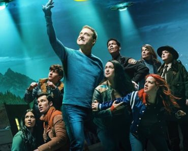 Download Resident Alien (Season 1-3) [S03E08 Added] {English With Subtitles} 720p WeB-DL [230MB] || 1080p [1.5GB]