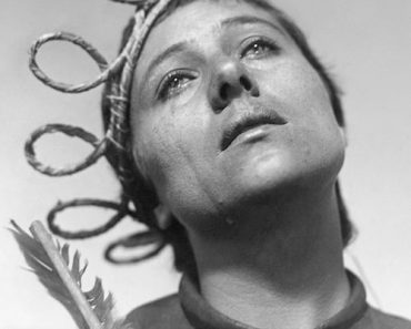 Download The Passion Of Joan Of Arc (1928) {French With Subtitles} 480p [350MB] || 720p [700MB] || 1080p [1.4GB]