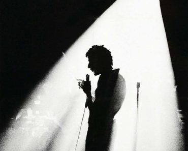 Download Lenny (1974) {English With Subtitles} 480p [450MB] || 720p [950MB] || 1080p [1.7GB]