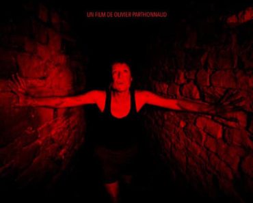 Download Dark Show (2016) Dual Audio (Hindi-English) 480p [300MB] || 720p [999MB]