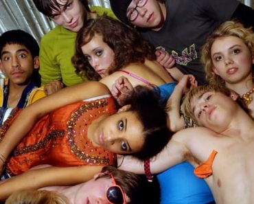 Download Skins (Season 1-5) Dual Audio {Hindi-English} Esubs Web-Dl 720p [440MB] || 1080p [950MB]