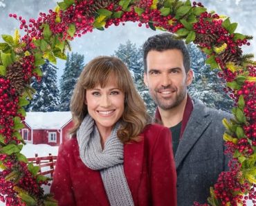Download Cranberry Christmas (2020) {English With Subtitles} 480p [300MB] || 720p [800MB] || 1080p [1.7GB]