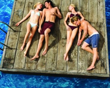 Download Adore (2013) {English With Subtitles} 480p [450MB] || 720p [950MB]