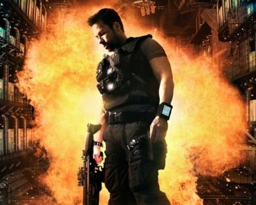 Download Lockout (2012) {English With Subtitles} 480p [350MB] || 720p [700MB] || 1080p [1.5GB]