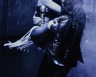 Download The Bodyguard (1992) {English With Subtitles} 480p [500MB] || 720p [1.1GB] || 1080p [3.5GB]