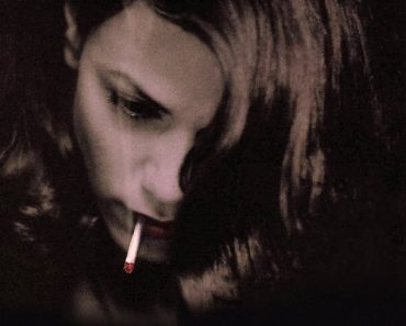 Download The Last Seduction (1994) {English With Subtitles} 480p [400MB] || 720p [900MB]
