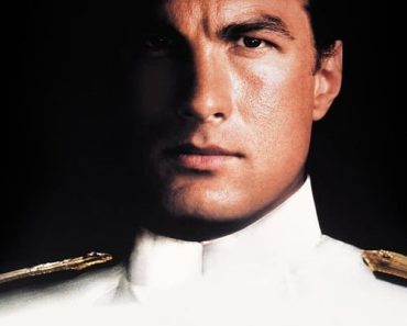Download Under Siege (1992) {English With Subtitles} 480p [400MB] || 720p [900MB]
