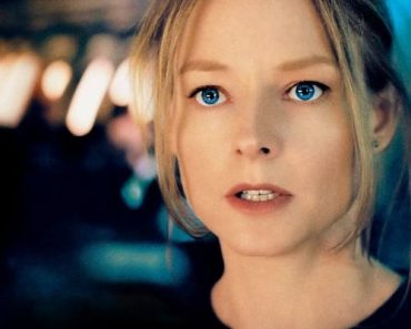 Download Flightplan (2005) Dual Audio (Hindi-English) 480p [350MB] || 720p [800MB]