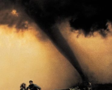 Download Twister (1996) {English With Subtitles} 480p [350MB] || 720p [999MB] || 1080p [2.2GB]
