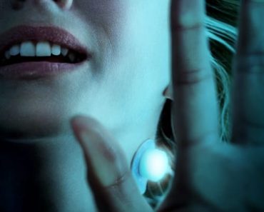 Download Netflix Oxygen (2021) Dual Audio {English-French} Esubs Web-DL 480p [350MB] || 720p [1GB] || 1080p [2.9GB]