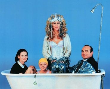 Download Mermaids (1990) {English With Subtitles} 480p [400MB] || 720p [900MB]