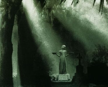Download Midnight In The Garden Of Good And Evil (1997) {English With Subtitles} 480p [550MB] || 720p [1.2GB]