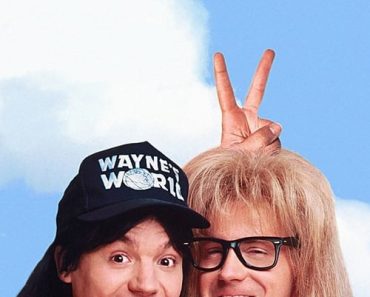 Download Wayne’s World 2 (1993) {English With Subtitles} 480p [350MB] || 720p [750MB]