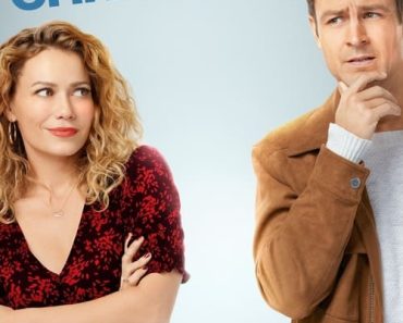 Download An Unexpected Christmas (2021) (English Audio) Esubs WeB-DL 480p [270MB] || 720p [720MB] || 1080p [1.8GB]