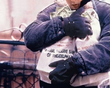 Download Money For Nothing (1993) {English With Subtitles} 480p [300MB] || 720p [800MB] || 1080p [2.12GB]