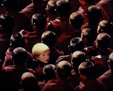 Download Little Buddha (1993) {English With Subtitles} 480p [400MB] || 720p [1GB] || 1080p [2.6GB]